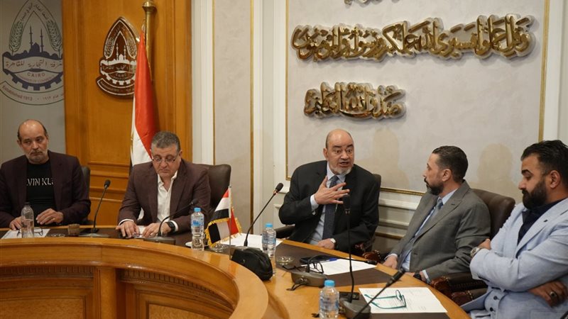 خلال فعاليات اجتماع