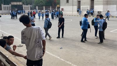 لطلاب الصف الثاني الثانوي، تعرف على إجابات مرادف كلمة «الأزورار» ومضاد «شحوبي»