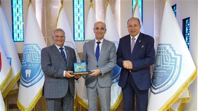 رئيس جامعة المنصورة يزور جامعة المستقبل العراقية لتعزيز سبل التعاون