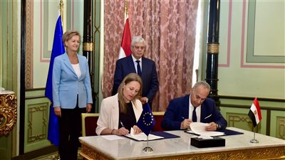 وزير التعليم العالي يشهد توقيع مد اتفاقية 