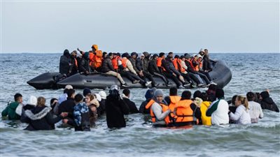 فرنسا: مصرع مهاجرين أثناء محاولتهما عبور بحر المانش إلى إنجلترا 