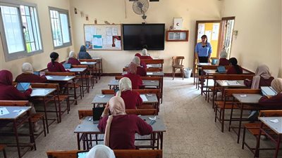 تعليم القاهرة تشدد على ضرورة تحري الدقة والشفافية خلال تصحيح الامتحانات ورصد الدرجات 