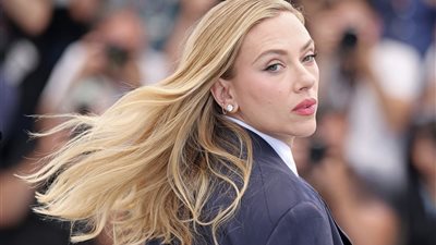 سكارليت جوهانسون تتألق في جلسة تصوير فيلم Eleanor the Great بمهرجان كان 