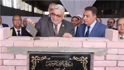 رئيس مجلس الدولة يضع حجر الأساس لمجمع المحاكم الجديد بالدقهلية (صور)