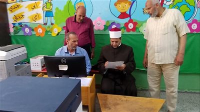 رئيس منطقة الإسماعيلية الأزهرية يتابع أعمال كنترول الابتدائية (صور)