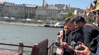 عبيدة أمير تنتهي من تصوير كليبين في بودابست وعرضهما خلال أيام