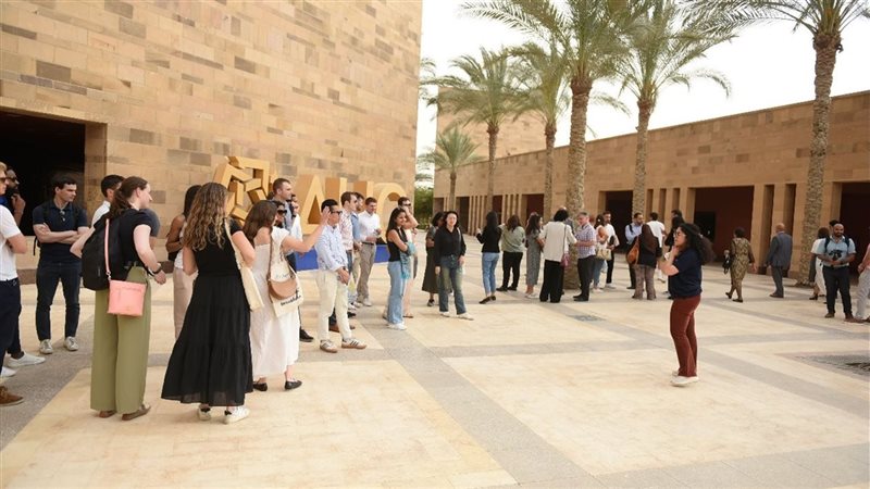 طلاب هارفارد بالجامعة