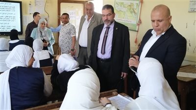 طلاب الصف الأول الإعدادي بالدقهلية يؤدون اليوم امتحان اللغة العربية
