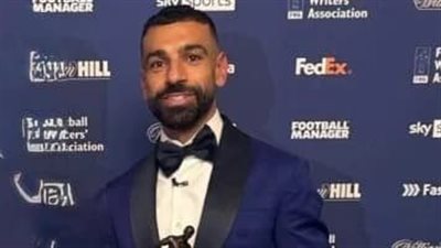 وزير الرياضة يهنئ محمد صلاح بفوزه بجائزة أفضل لاعب في الدوري الإنجليزي