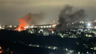 مستوطنون إسرائيليون يهاجمون بلدة بروقين بالضفة الغربية ويحرقون والمنازل والسيارات (فيديو)