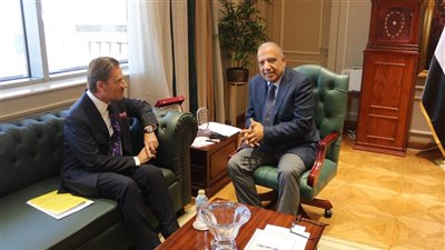 وزير الكهرباء: فرص استثمارية واعدة أمام الشركات السويسرية 