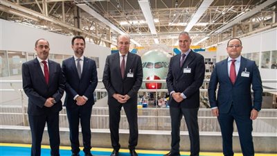 الحفني ورئيس مصر للطيران في زيارة لمقر إيرباص العالمية بفرنسا