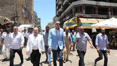 محافظ أسوان يتفقد شارع بور سعيد بكوم أمبو ويوجه بمواصلة حملات الإزالة (صور)