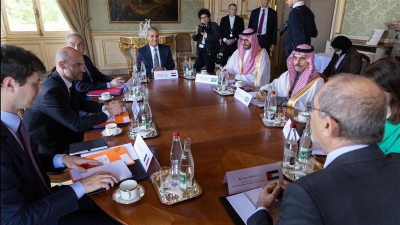 الاجتماع العربى الفرنسى