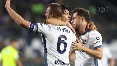 إنتر يفوز على كومو بثنائية ويكتفي بالمركز الثاني في الدوري الإيطالي 