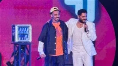  تامر حسني يغني مع كزبرة أغنية جديدة ويفاجئه برسالة دعم: عارف إن ليك أعداء (فيديو)