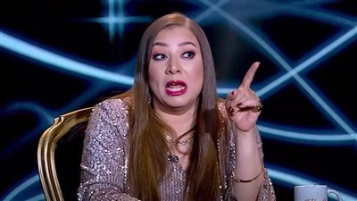 انتصار ترد على وصفها بـ