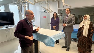  الرعاية الصحية تبحث الاستفادة من التجربة السويسرية داخل مستشفيات جامعة جنيف