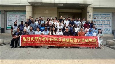 الصحة: إيفاد 11 طبيبًا للصين و8 لـ«تايلاند» ضمن برامج تدريبية في التخصصات الدقيقة