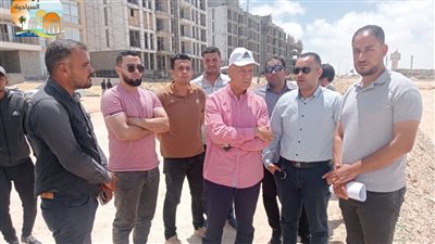 مسئولو الإسكان يتابعون المشروعات الجاري تنفيذها بالقرى السياحية