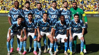 أزمات تضرب بيراميدز قبل النهائي الأفريقي.. رحلة 15 ساعة ورابطة الأندية ترفض تأجيل مباراة سيراميكا.. والفريق يحارب على الدوري والكأس والبطولة القارية