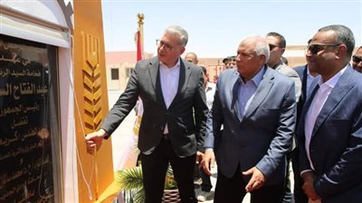 وزير البترول يفتتح محطة تخفيض ضغط الغاز الطبيعي الدائمة بالوادي الجديد (صور)