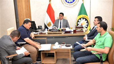 نائب محافظ الدقهلية يترأس لجنة التصرفات العقارية لبحث طلبات مستثمري المنطقة الصناعية في جمصة (صور)