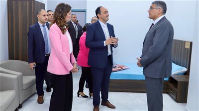 محافظ الجيزة يزور مركز إمبابة لعلاج وتأهيل مرضى الإدمان 
