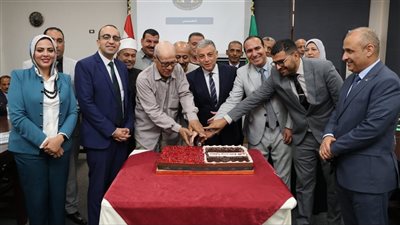 محافظ الإسماعيلية يكرم لجنة توريد محصول القمح لموسم 2025 (صور) 