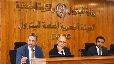 البترول تقيم ورشة عمل تناقش تحسين عمليات الحقن واستخلاص الزيت بهيئة البترول 