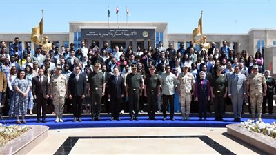 القوات المسلحة تنظم زيارات ميدانية لوفد من الشباب المصري والأجنبي لعدد من المنشآت العسكرية 