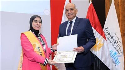 رئيس هيئة ميناء الإسكندرية الجديد يحتفل باليوم العالمي للمرأة 