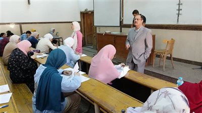 انطلاق امتحانات الفصل الدراسي الثاني بكلية الآداب جامعة عين شمس