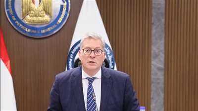 أول رد من وزارة البترول علي حادثة غرق حفار برأس غارب 