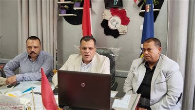 وكيل تعليم دمياط يتابع توزيع أسئلة امتحانات النقل بكفر سعد (صور)