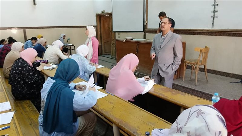 امتحانات جامعة عين