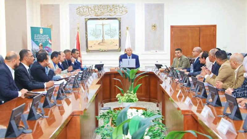 إجتماع محافظة الوادي