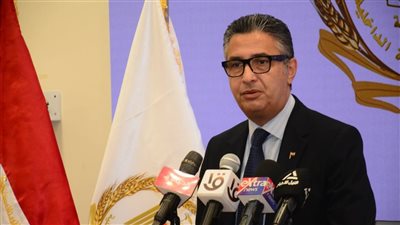 وزير التموين: توريد القمح المحلي يتجاوز 3.5 مليون، احتياطي السلع الأساسية آمن، تعميم الكارت الموحد قريبا