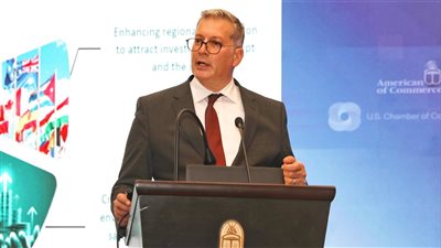 إنبي.. كيف تحوّلت شركة بترول كبرى إلى مزرعة عائلية؟!