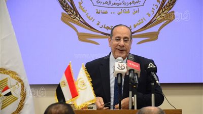 التموين تكشف كميات اللحوم المطروحة بالمجمعات استعدادا لعيد الأضحى (فيديو وصور) 