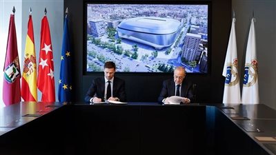 شاهد لحظة توقيع تشابي ألونسو عقد تدريب ريال مدريد 