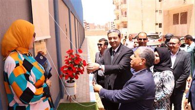 محافظ دمياط يفتتح جراجين جديدين لخدمة الديوان العام والوحدة المحلية (صور )