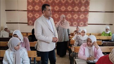 وكيل تعليم دمياط يتفقد لجان امتحانات كفر سعد