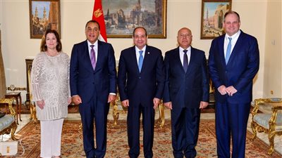  10 صور ترصد رسائل السيسي لوفد رجال الأعمال الأمريكيين