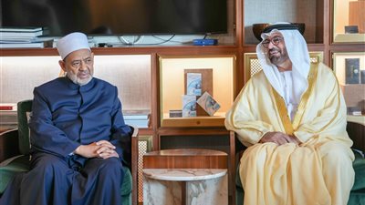 شيخ الأزهر يصل إلى الإمارات للمشاركة في «قمة الإعلام العربي» (صور)
