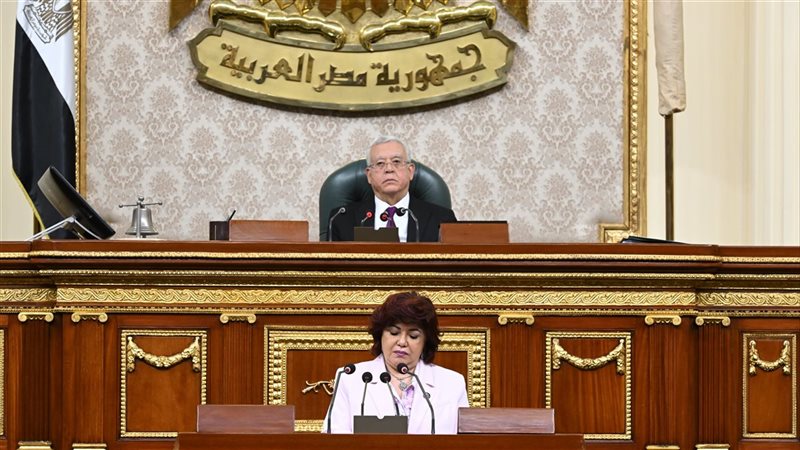 مناقشة اتفاقية الخدمات