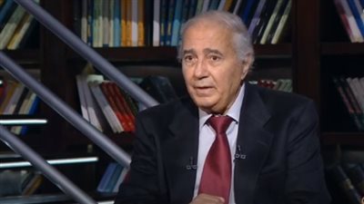 فاروق جويدة: حزين على أمة تغرق وما نراه من كتابات وفن رخيص إعلان موت بطيء للهوية