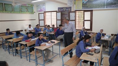 اليوم، إسدال الستار على امتحانات نهاية العام الدراسي لصفوف النقل بالوادي الجديد