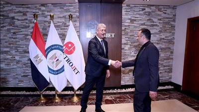 بتروجت تكرم 25 موظفًا من الحاصلين على درجات علمية عليا 