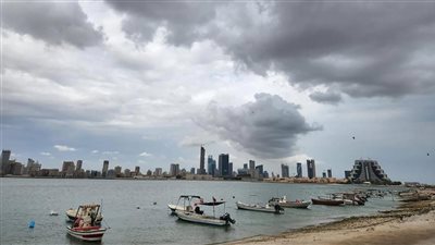 تحذير من سرعة الرياح وارتفاع الأمواج بالبحرين وخليج السويس